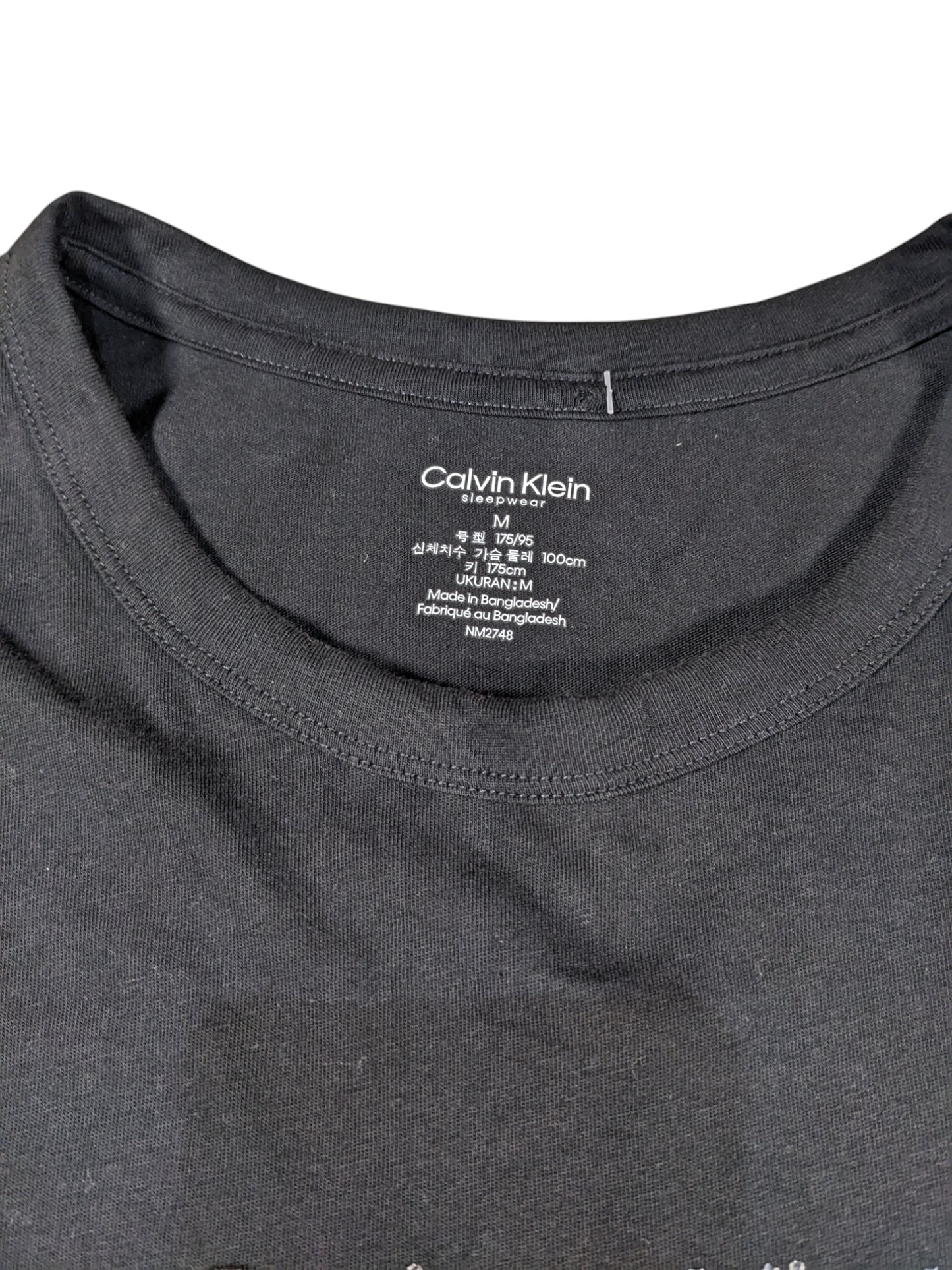 Calvin Klein T-shirt