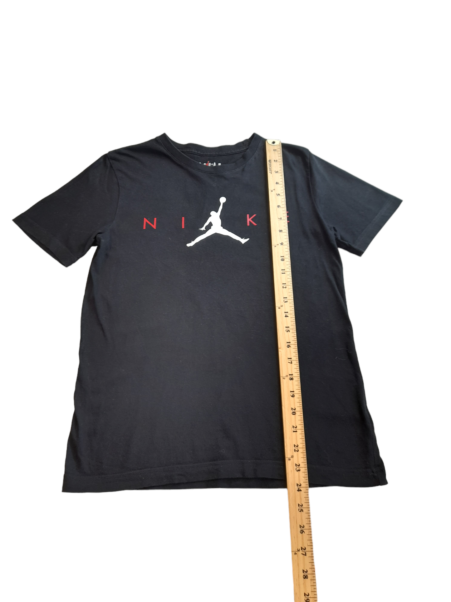 Air Jordan Tshirt large boys