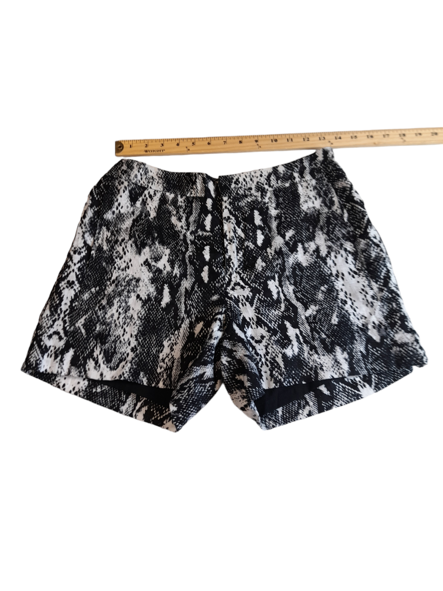 Calvin Klein Shorts linen waist 27