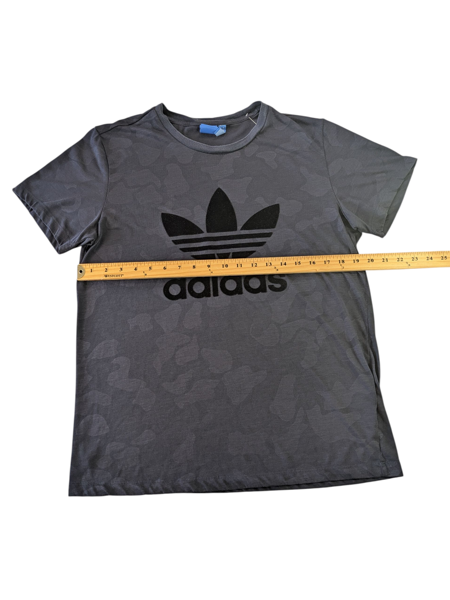 Adidas T-shirt