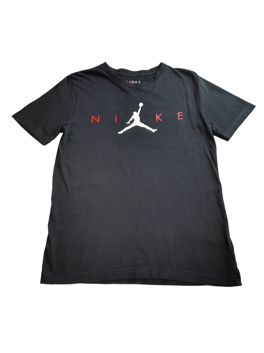 Air Jordan Tshirt large boys