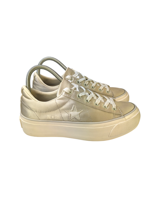 Converse One Star Platform Trainers