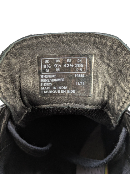 Clarks Suede Boots size 8.5