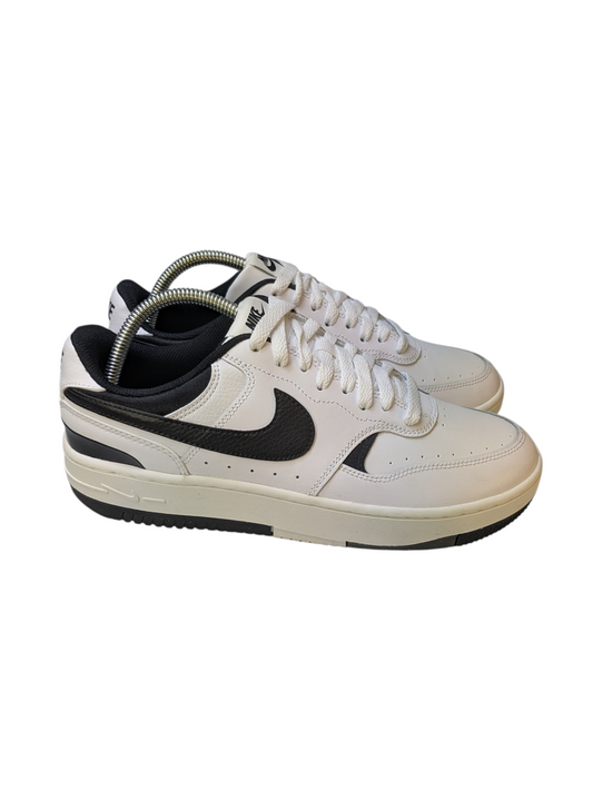 Nike Gamma Force Trainers