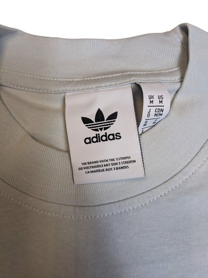 Adidas T-shirt Medium
