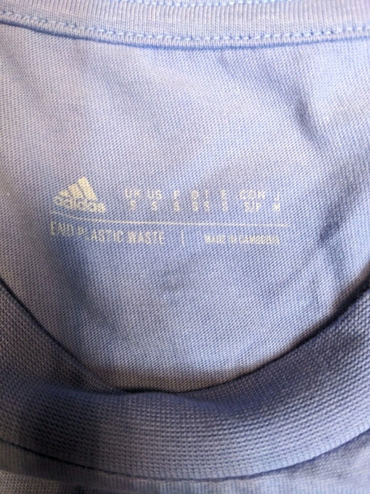 Adidas T-shirt Small